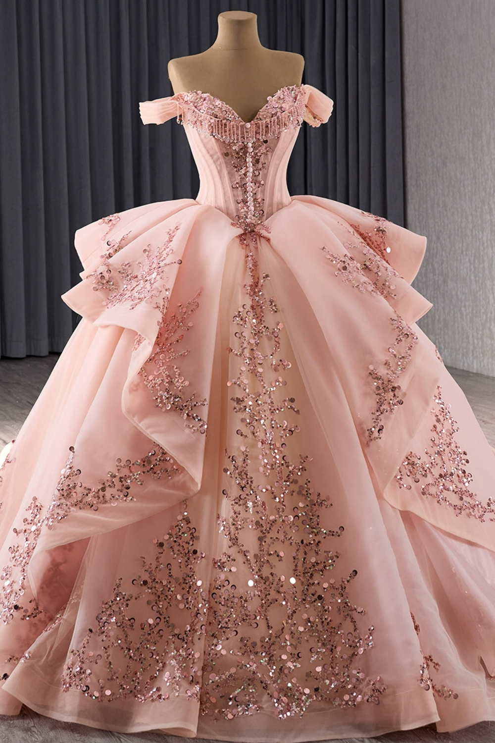 Vestido de Quinceañera Azul Marino con Lentejuelas, Apliques de Cuentas, Brillos y Escote Bardot YQ1055