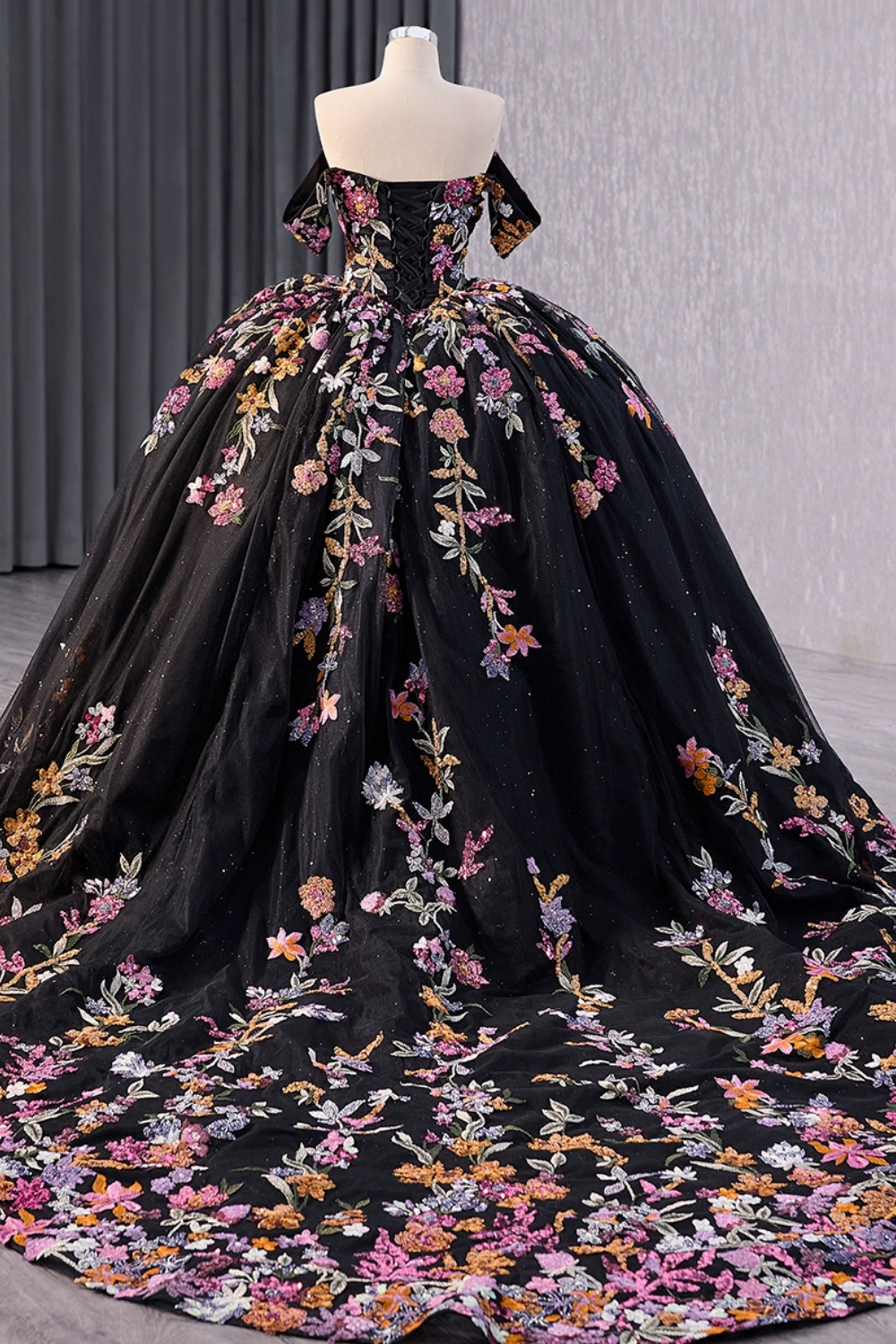 Off Shoulder Sleeveless Colorful Sequins Appliques Black Quinceañera Dress YQ1188