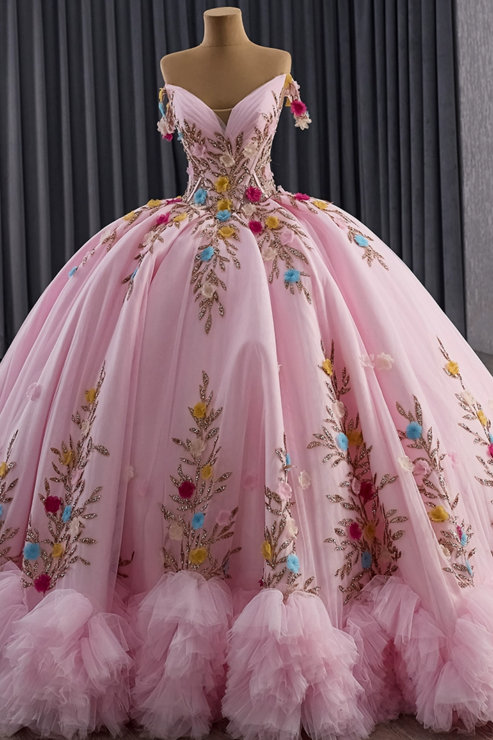 Off Shoulder Sleeveless Pleated Sequins Appliques Ruffles Quinceañera Dress YQ1189