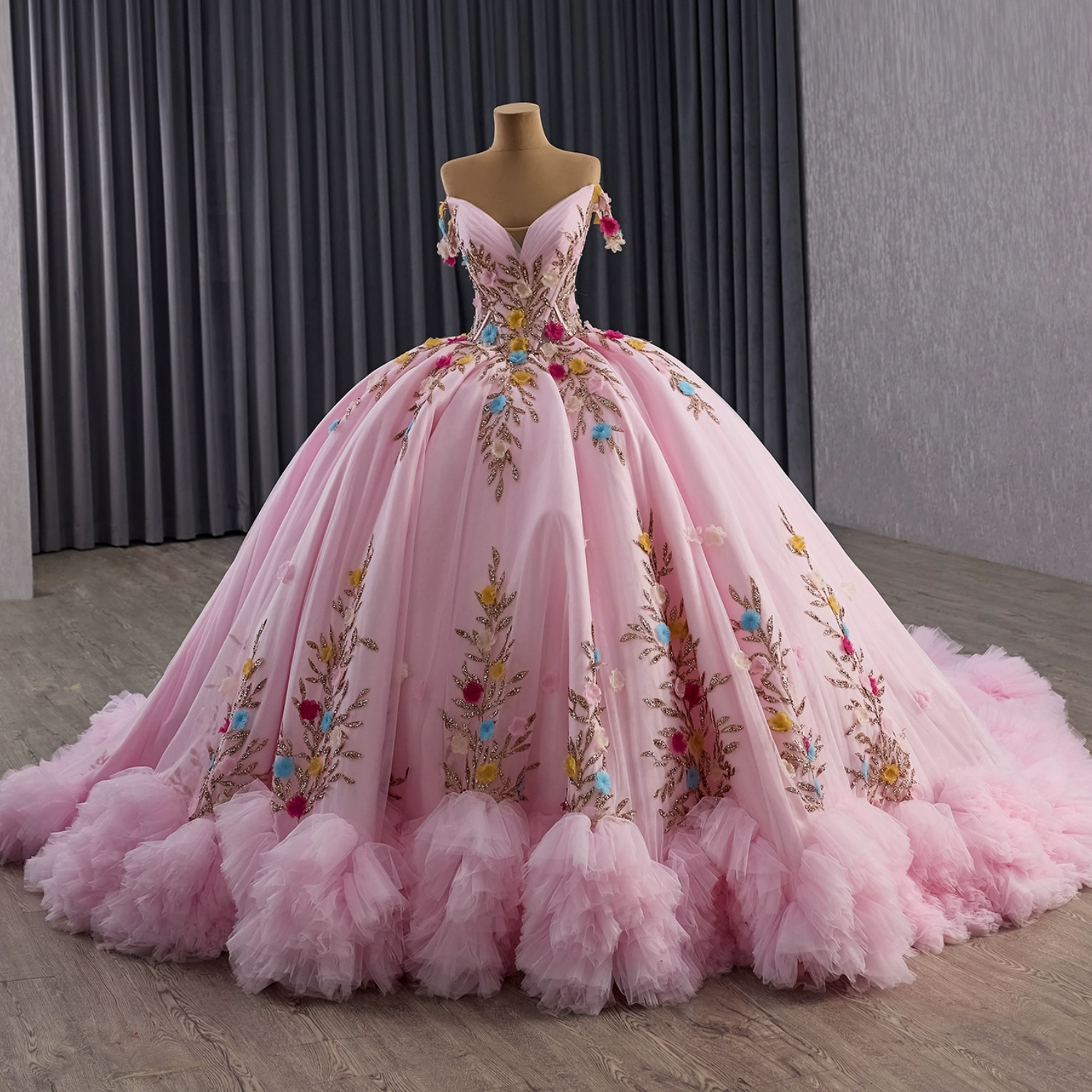 Off Shoulder Sleeveless Pleated Sequins Appliques Ruffles Quinceañera Dress YQ1189